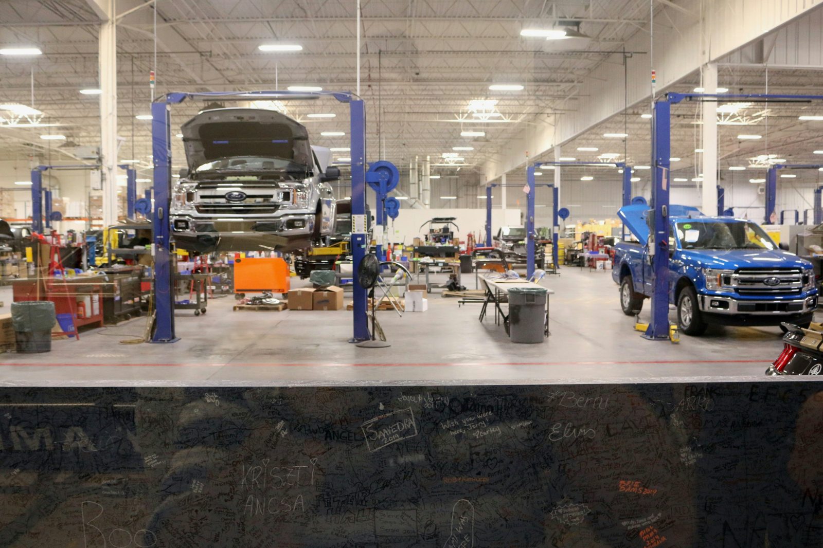 Auto repair and body shop property