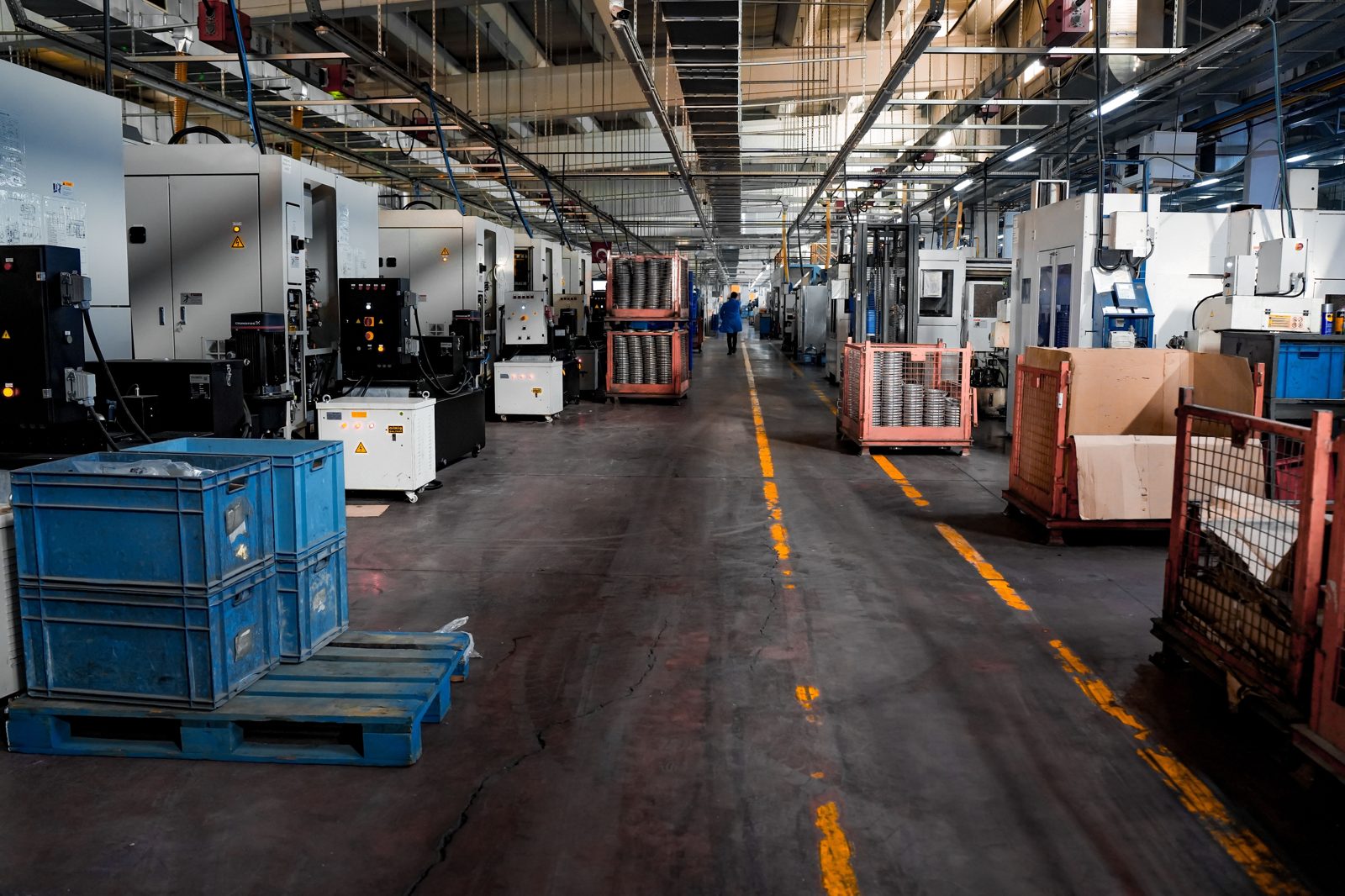 Industrial manufacturing and warehouse property